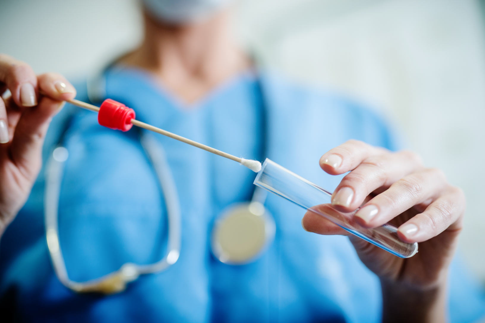 Tampone per SARS-CoV2: è possibile prenotare il test anche il sabato