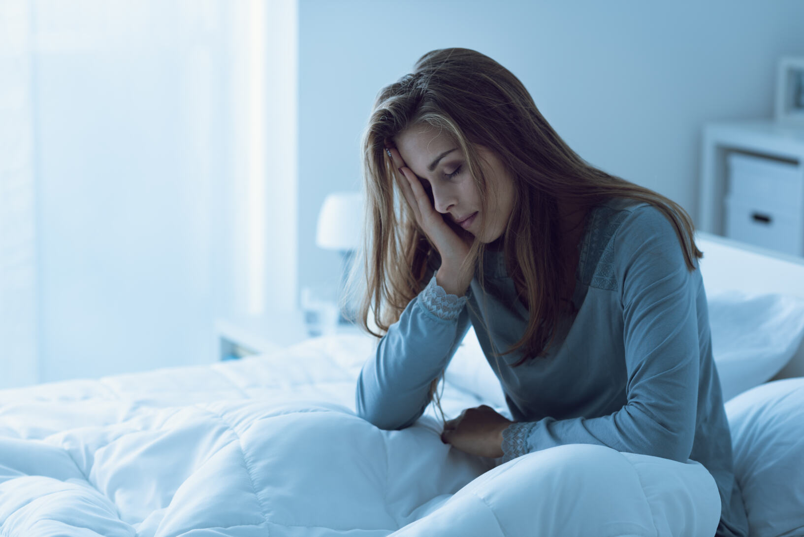 Ritardare la buonanotte. Quali le conseguenze di andare a letto sempre più tardi?