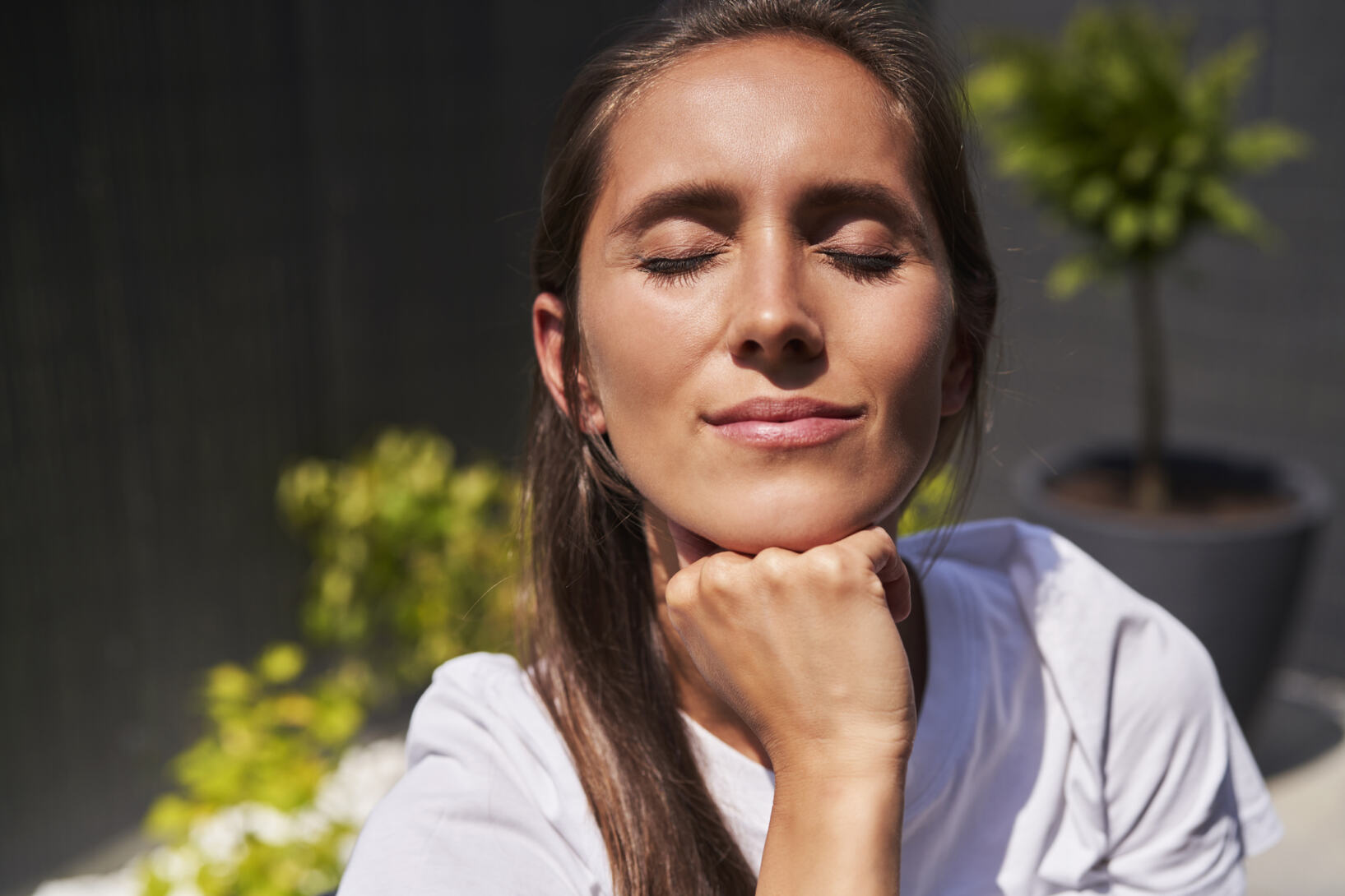 Primavera: come curare la pelle irritata e proteggerla dal sole