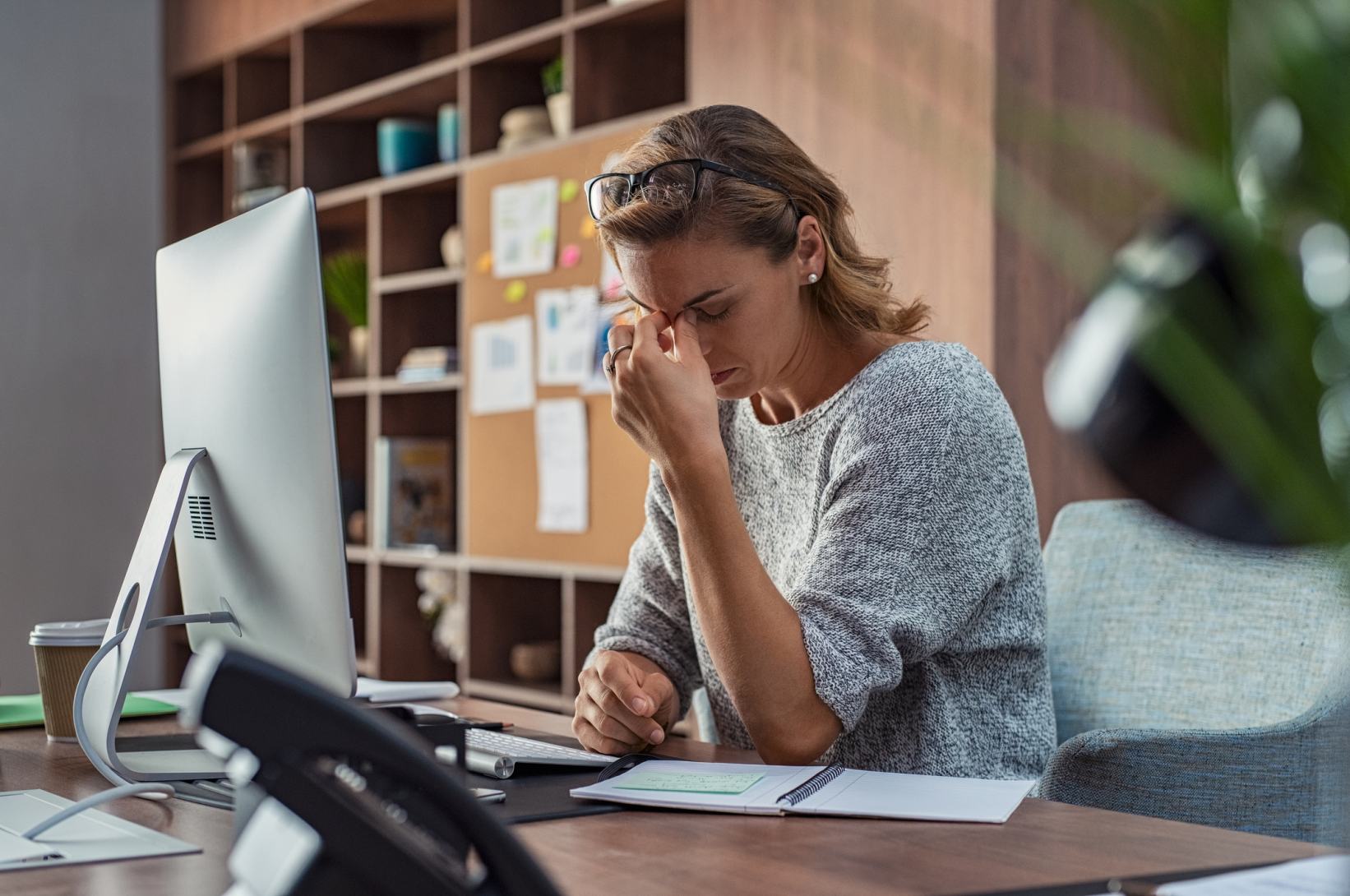 Sonno e stanchezza, perché aumentano in primavera?