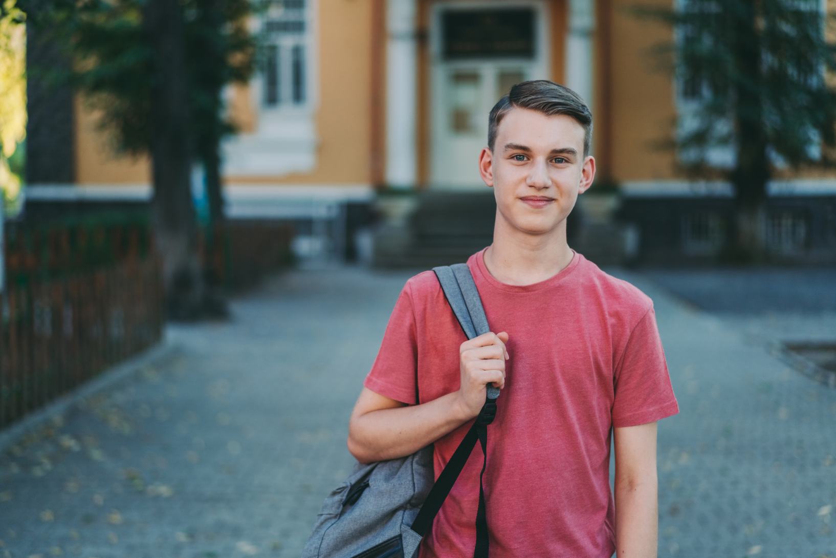 Trattamento per la scoliosi nell’adolescente: come funzionano i corsetti?